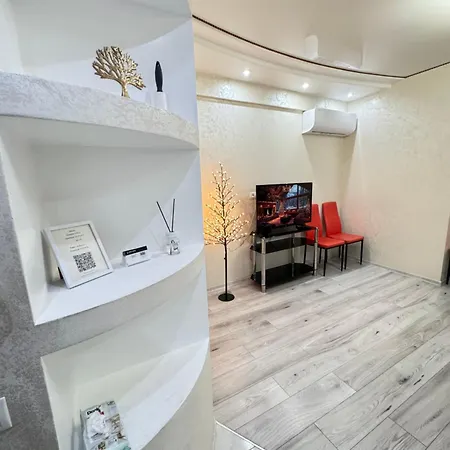 Apartment Two Bedroom Large In